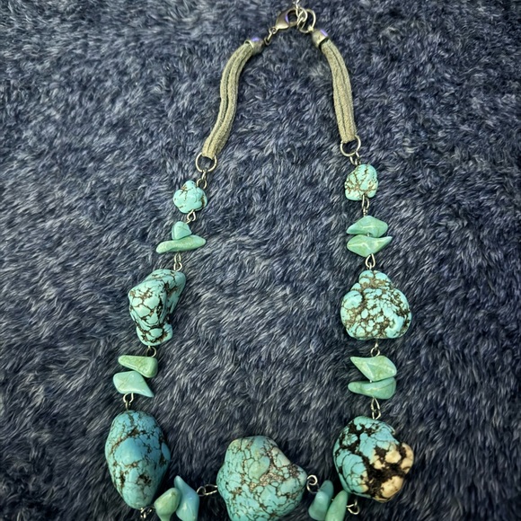 Jewelry - Beautiful Turquoise Stone Necklace.  One of a Kind